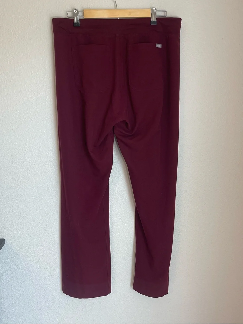 Figs Burgundy Pisco Basic Scrub Pants Size L 066